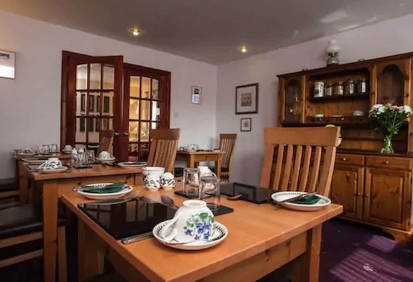 Hotel Dunhallin House