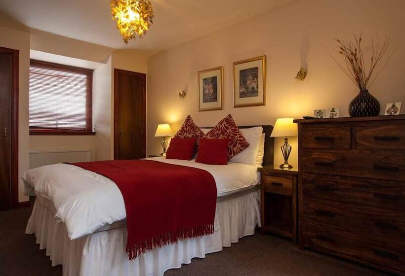 Hotel Dunhallin House