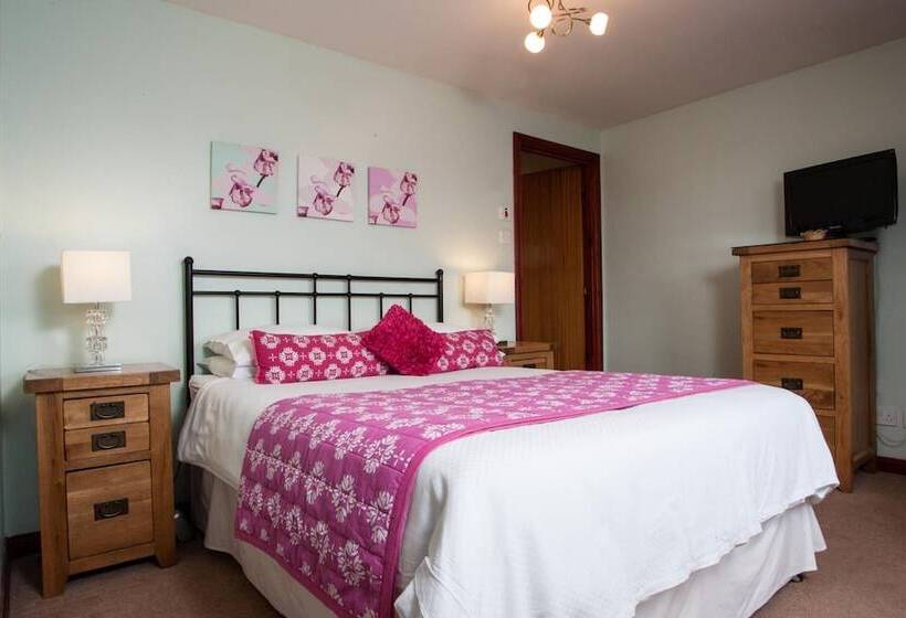 Hotel Dunhallin House