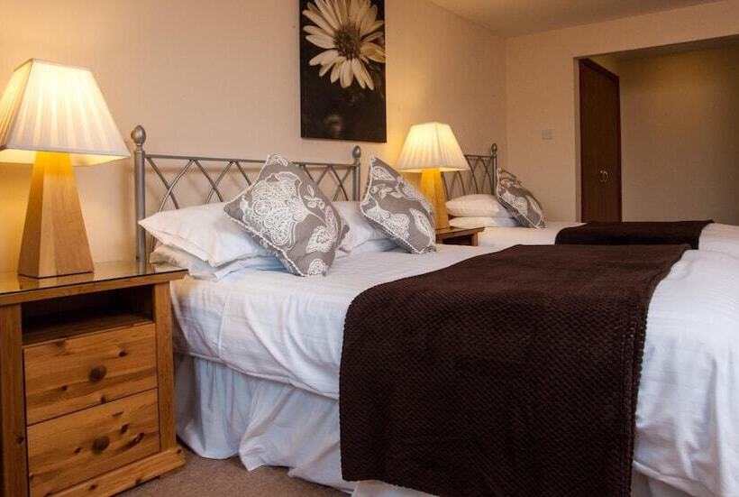 Hotel Dunhallin House