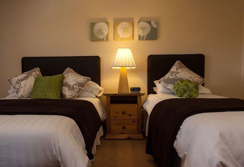 Hotel Dunhallin House