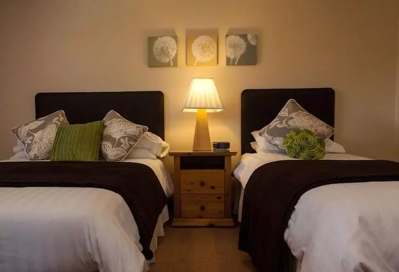 فندق Dunhallin House