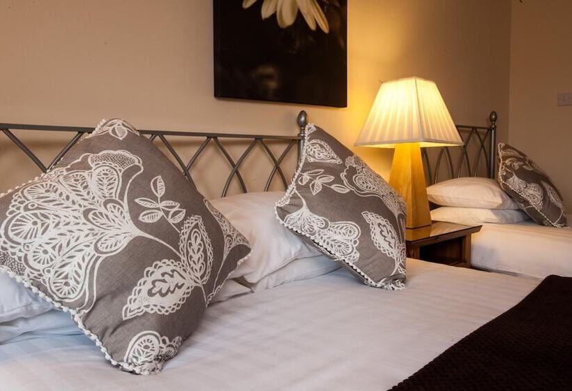 Hotel Dunhallin House