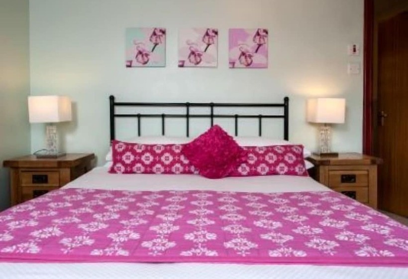 Hotel Dunhallin House