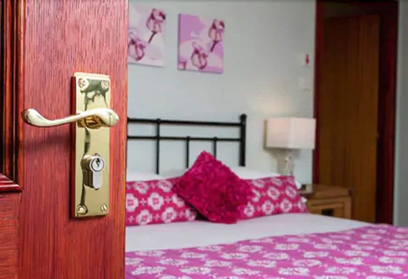 Hotel Dunhallin House