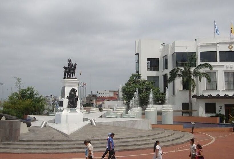 Hotel Eloy Alfaro Hostel