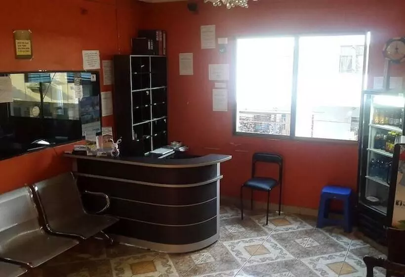 هتل Eloy Alfaro Hostel