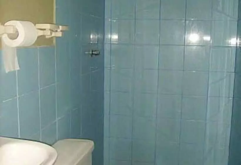 هتل Eloy Alfaro Hostel