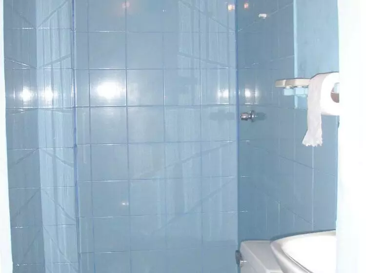 هتل Eloy Alfaro Hostel