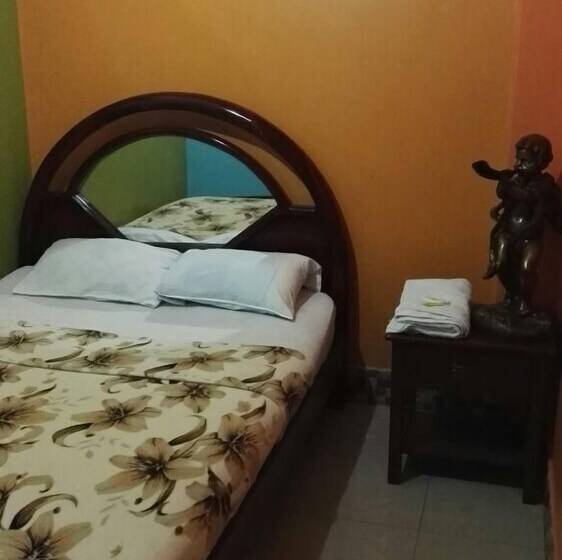 Hotel Eloy Alfaro Hostel