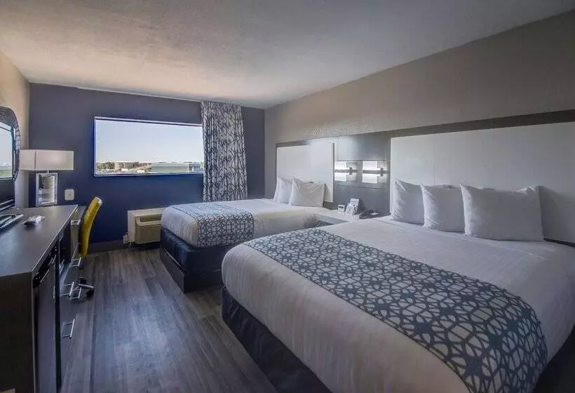 호텔 Emerald Coast Inn And Suites