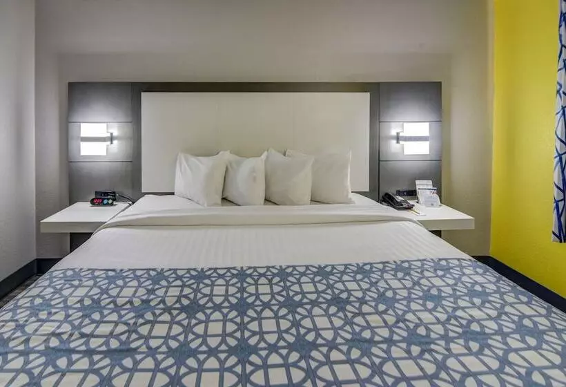 호텔 Emerald Coast Inn And Suites