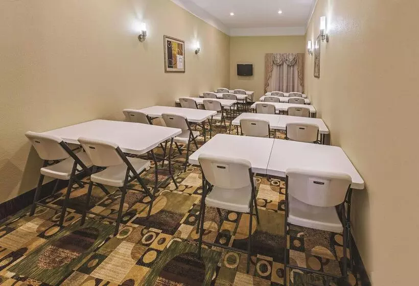 酒店 La Quinta Inn & Suites By Wyndham Livingston