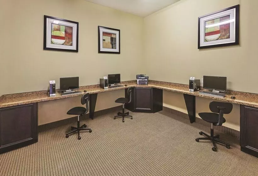 酒店 La Quinta Inn & Suites By Wyndham Livingston