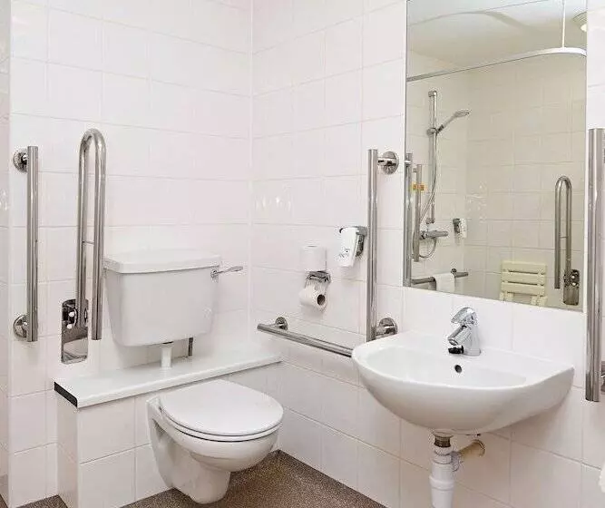 Hotel Meadow Farm Redditch By Marstons Inns