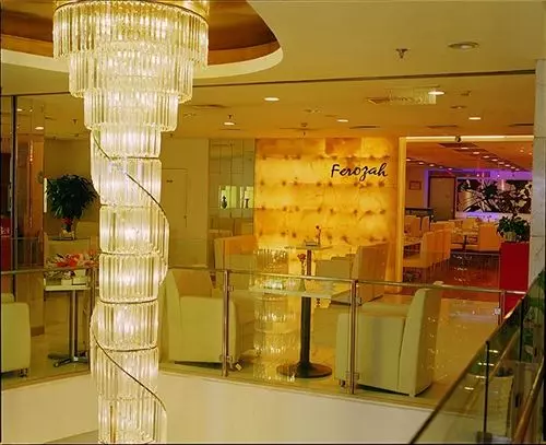 هتل Radiance