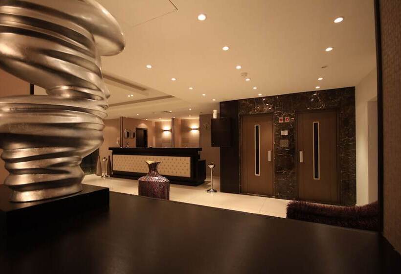 ホテル Rivoli Palace