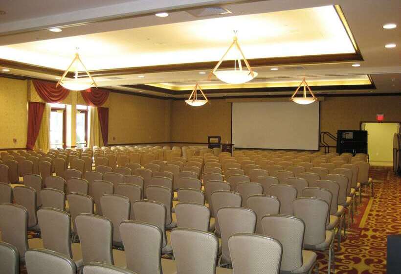 Отель Sonesta Milwaukee West Wauwatosa