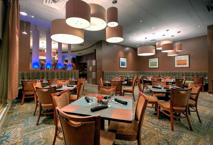 Отель Sonesta Milwaukee West Wauwatosa