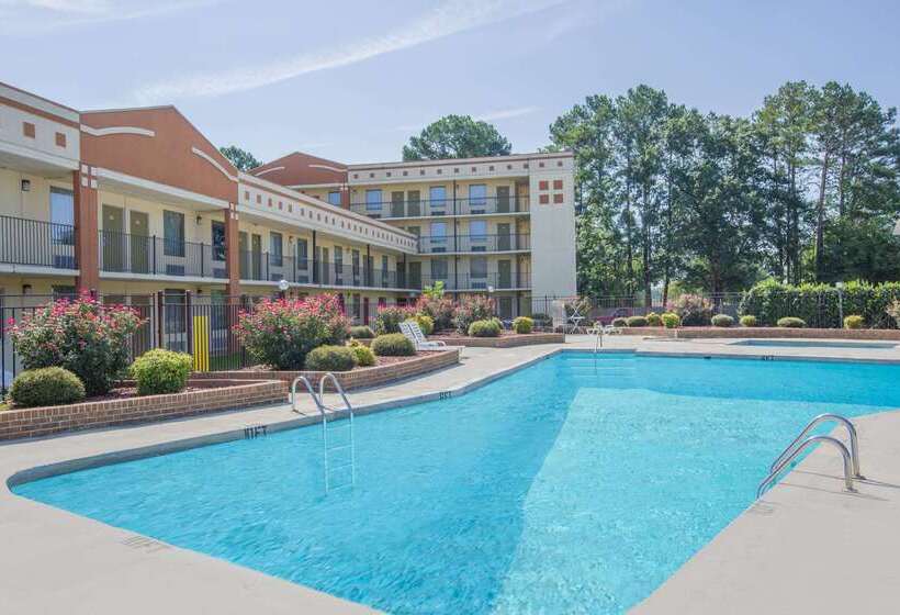 ホテル Super 8 By Wyndham Jasper