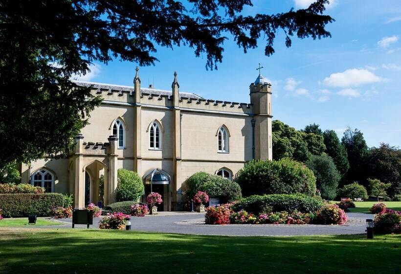 호텔 The Coach House At Missenden Abbey