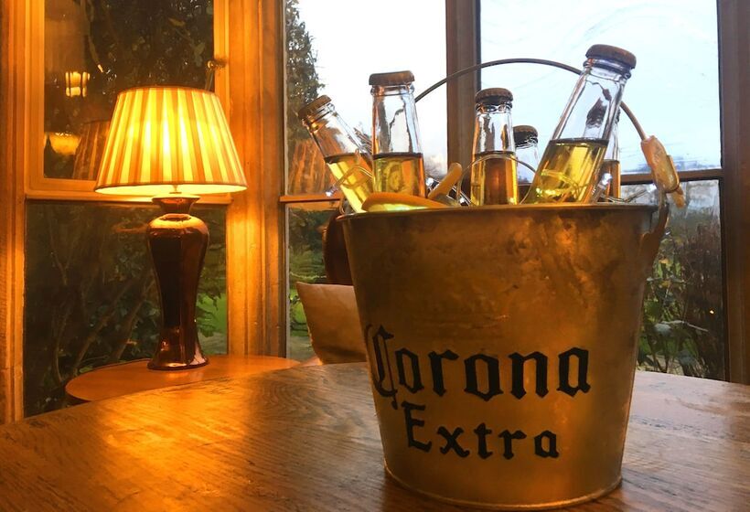 호텔 The Coach House At Missenden Abbey