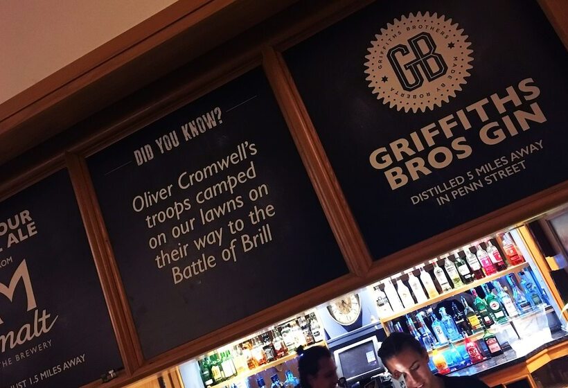 호텔 The Coach House At Missenden Abbey