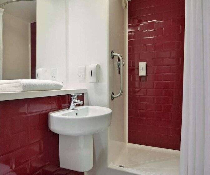 فندق Travelodge Manchester Upper Brook Street