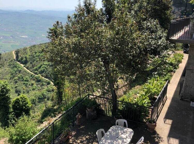 فندق Villa San Giovanni