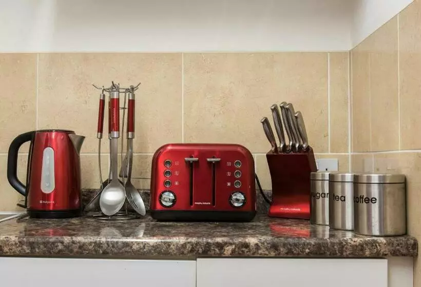 هاستل Bazpackers