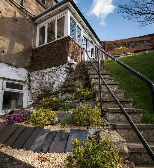 هاستل Bazpackers