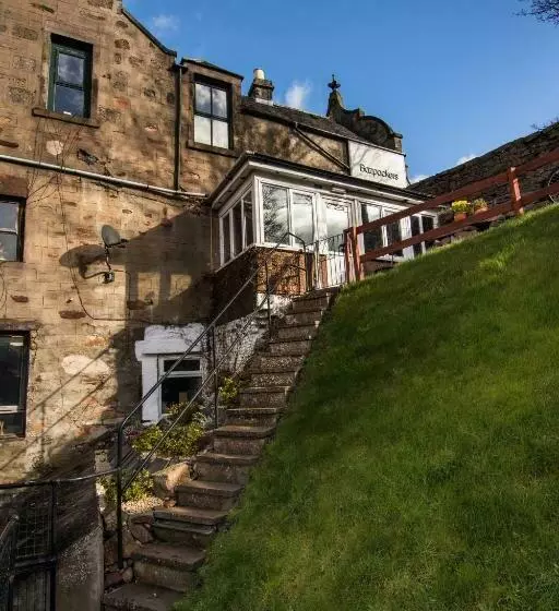 هاستل Bazpackers