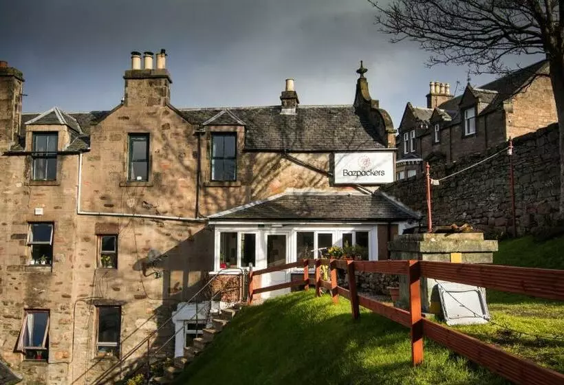 هاستل Bazpackers