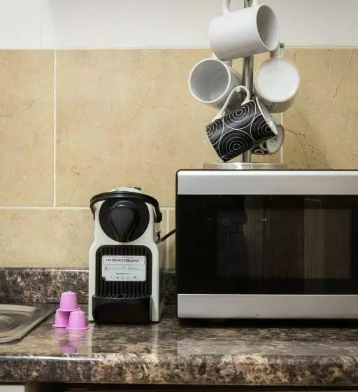 هاستل Bazpackers