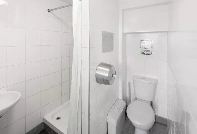 Astor Hyde Park Hostel