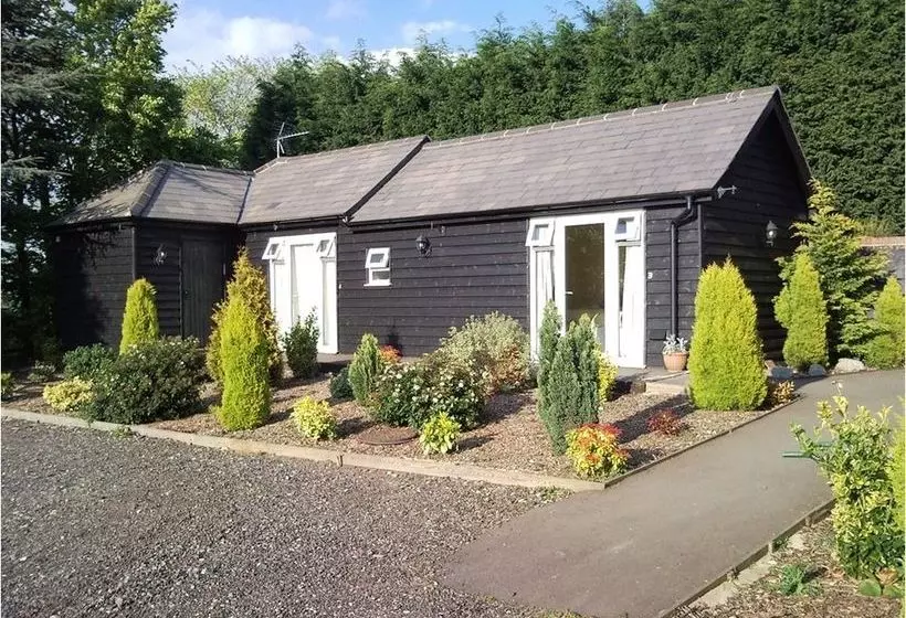 تختخواب و صبحانه Latchmead