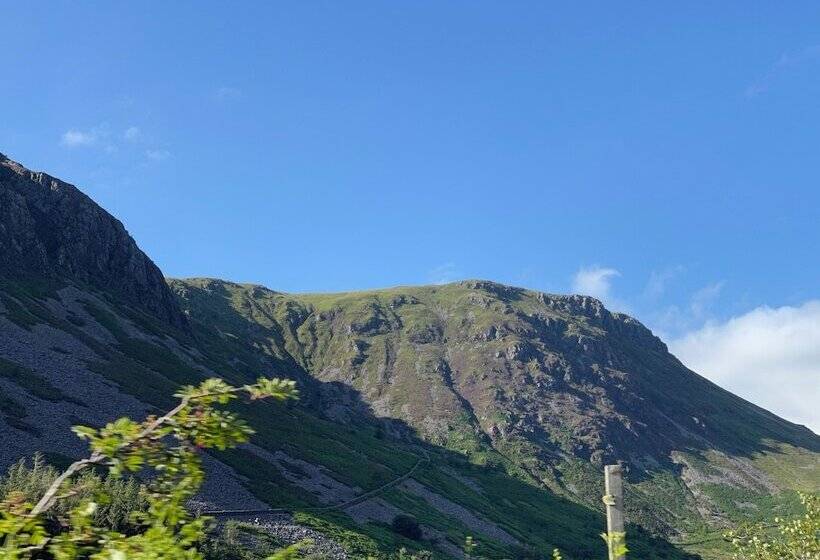 צימר Llandudno Hostel