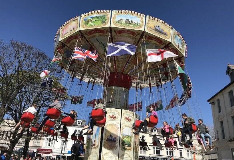 צימר Llandudno Hostel