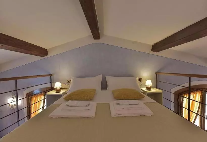 Aamiaismajoitus (B&B) Sani Tourist House