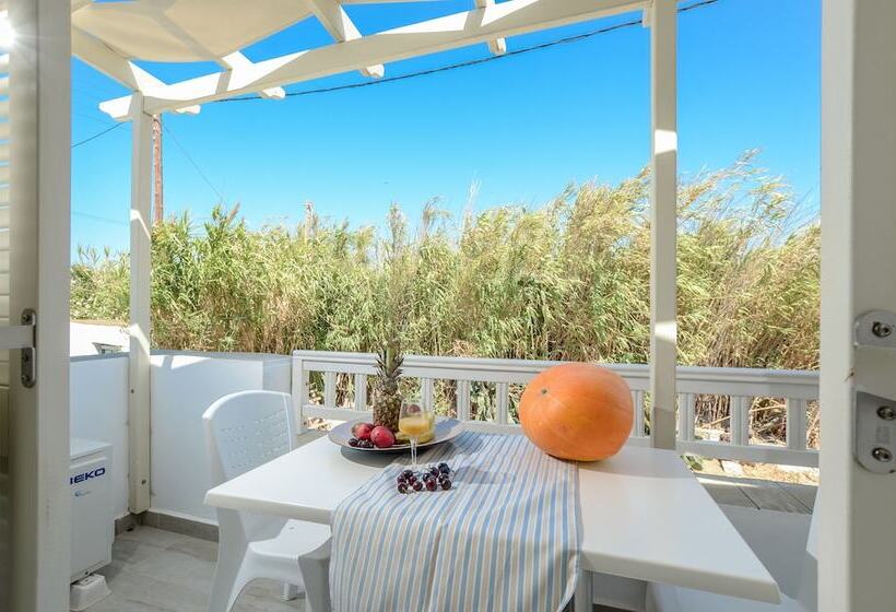 Birikos Hotel & Suites