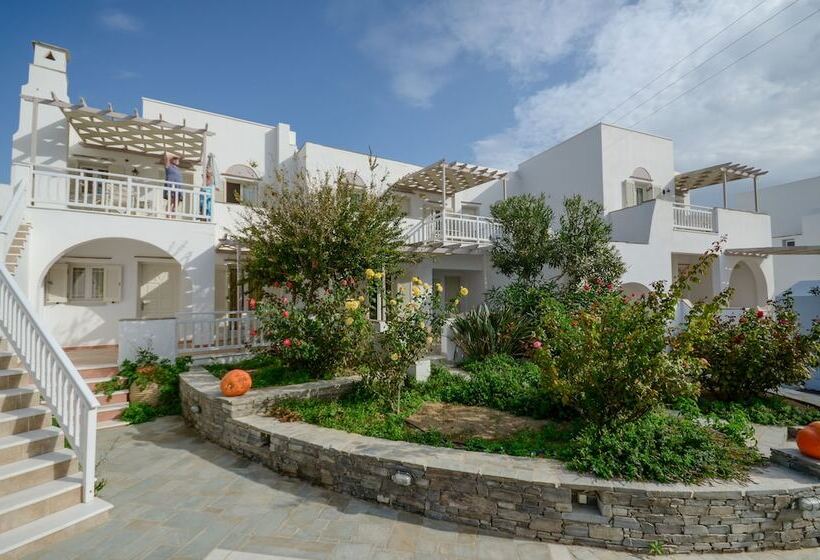 Birikos Hotel & Suites