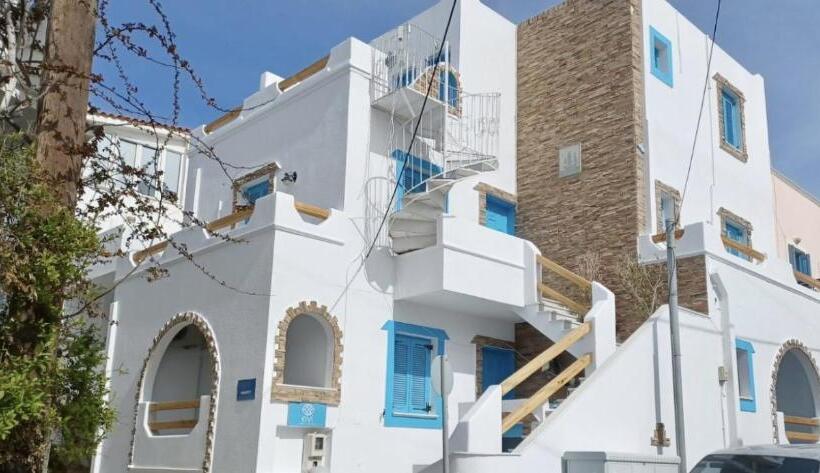 Evi Studios & Apartments