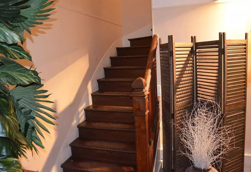 簡易ホテル Justabed