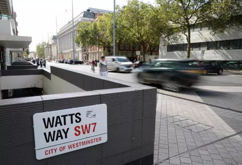 فندق فئة نجمة واحدة Princes Gardens