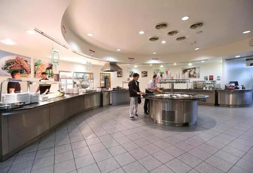 فندق فئة نجمة واحدة Princes Gardens