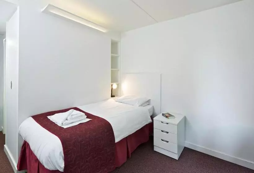 فندق فئة نجمة واحدة Princes Gardens