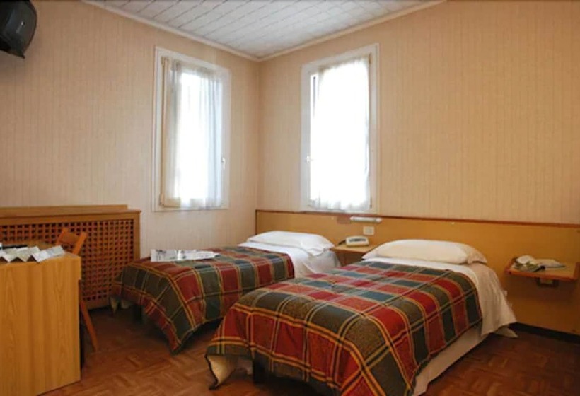 ホテル Giovannina