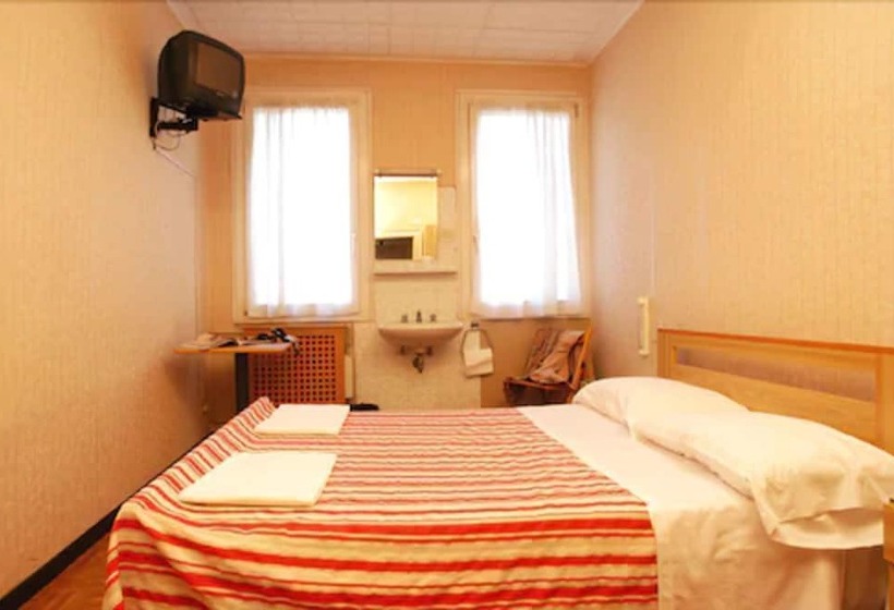 ホテル Giovannina