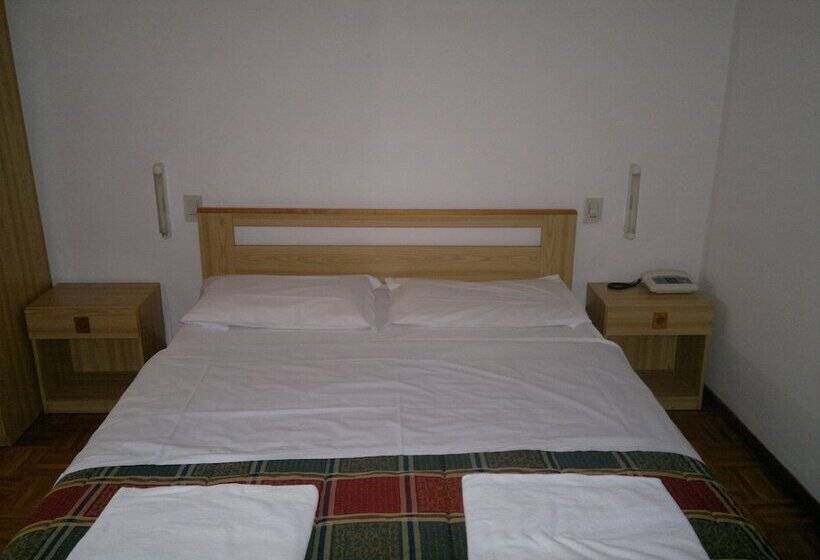 ホテル Giovannina