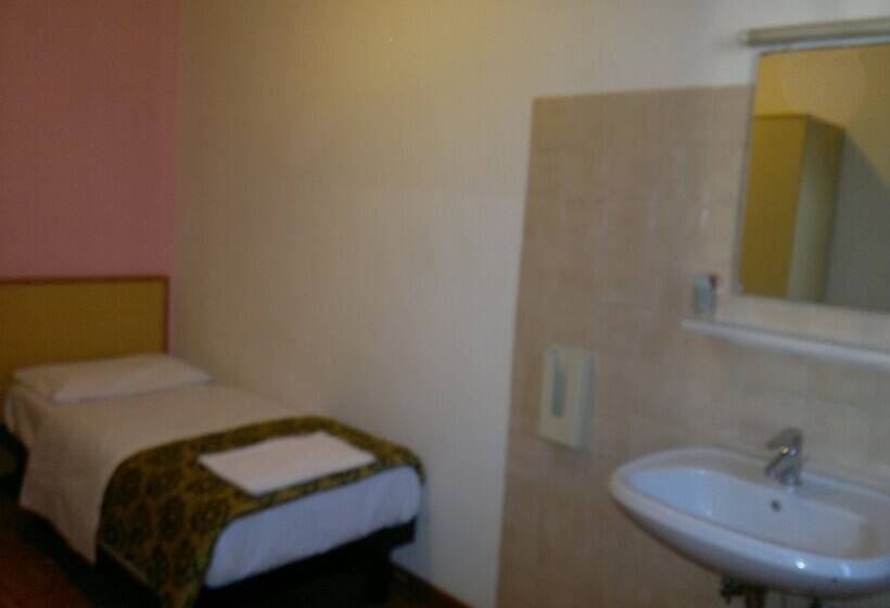 ホテル Giovannina